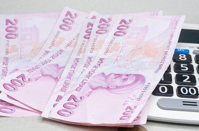 Silahlar yeniden ateşlendi, akaryakıt indirimi iptal oldu