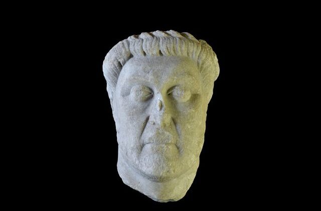 Smyrna Antik Kenti kökenli heykel başı, ABD’den Türkiye’ye iade edildi