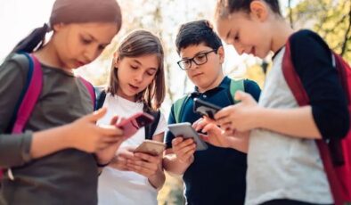 15 yaş altına sosyal medya yasağı getiren kanun teklifi Meclis’ten geçti