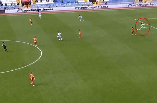 Süper Lig’de kendi kalesinden rakip kaleye inanılmaz gol