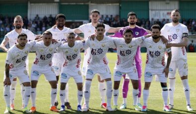 Süper Lig’e yükselen ilk takım Erzurumspor