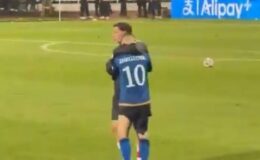 Tarihi maçtan sonra viral olan görüntü