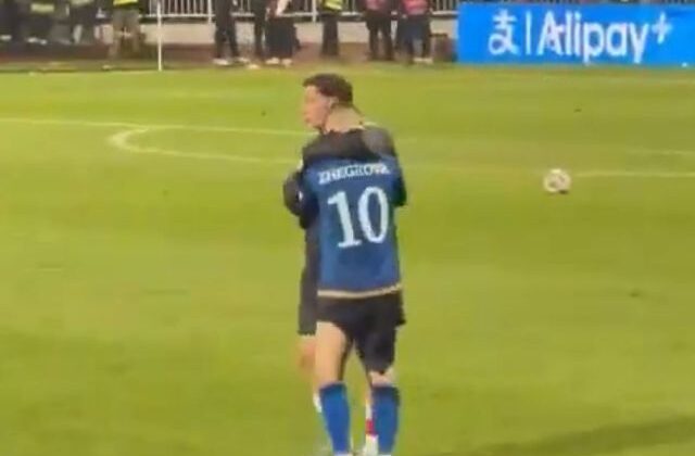 Tarihi maçtan sonra viral olan görüntü