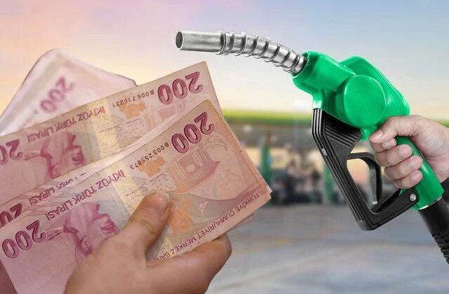 Tarihin en yüksek akaryakıt zammı pompaya yansıdı