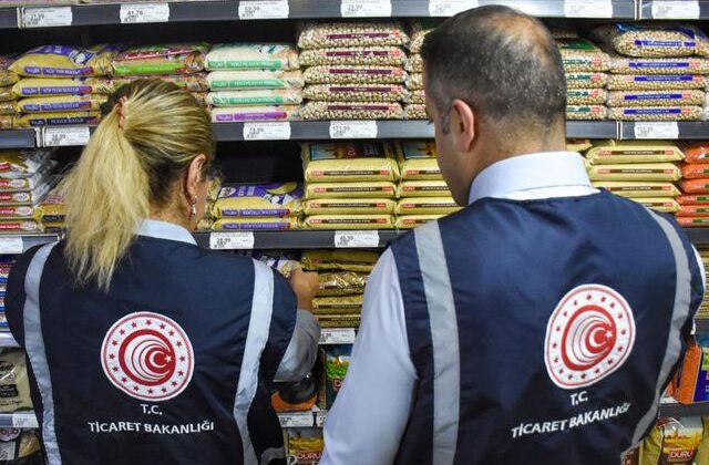Zincir markette fahiş fiyat skandalı! 42 TL’lik biberi bakın kaça sattılar