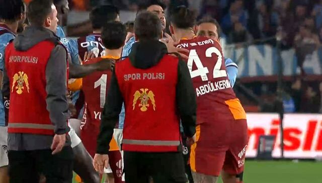 Trabzon’da maç biter bitmez saha karıştı