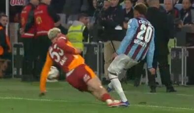 Trabzonspor-Galatasaray karşılaşmasında çok tartışılan karar