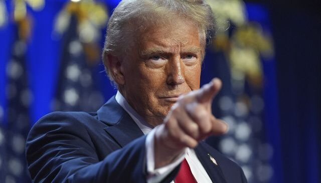 Trump’tan kurmaylarına: İran’ı yeniden bombalayalım mı?