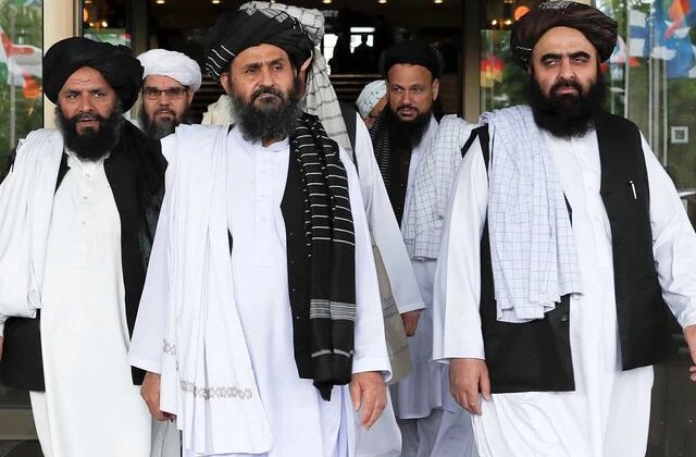 Trump’tan Taliban’a çağrı: 7 milyar dolarlık silahları geri verin