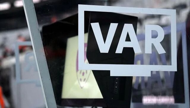 Tüm ülkeyi karıştıran olay! VAR odasına gizlice girip maçlara şaibe karıştırdı
