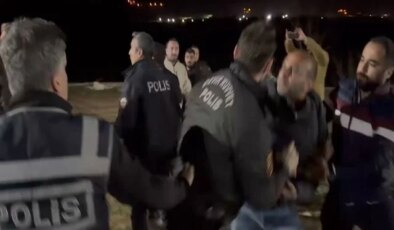 Tunceli Adliyesi önünde bekleyen Gülistan Doku’nun ailesi ile şüpheli yakınları arasında arbede