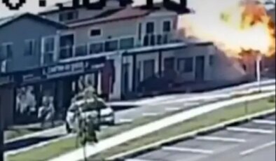 Uçak restoranın üzerine düştü: 4 kişi hayatını kaybetti