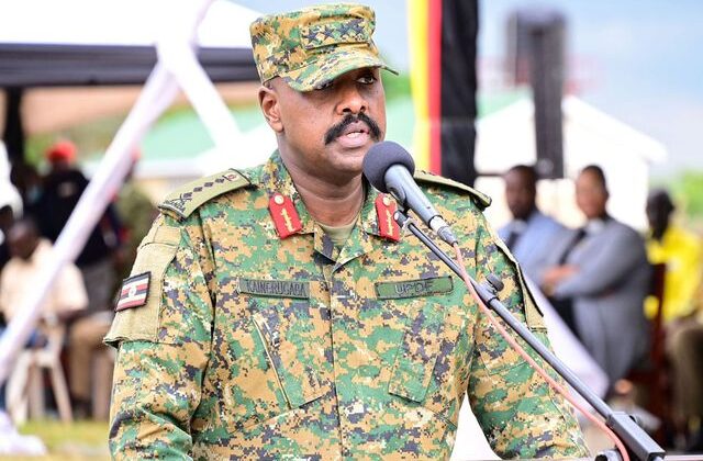 Ugandalı komutandan akıllara ziyan bir mesaj daha: 5 Türk kadınıyla evlendim