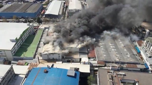 Ümraniye’de iş yerinde yangın