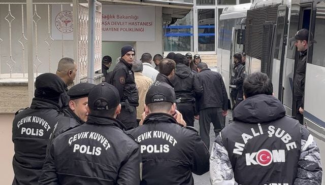 Uşak Belediyesi’ne yönelik ikinci dalga operasyonda 16 kişi tutuklandı