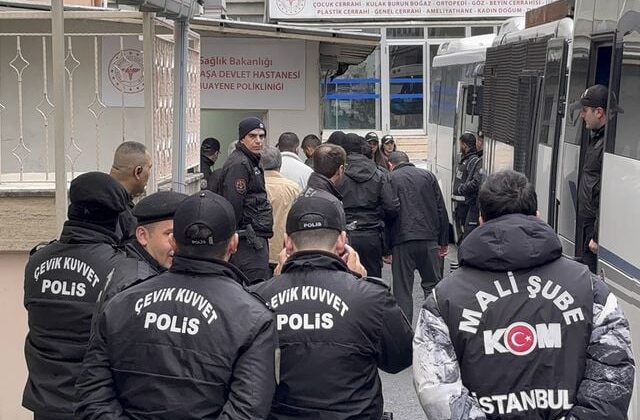 Uşak Belediyesi’ne yönelik ikinci dalga operasyonda 16 kişi tutuklandı