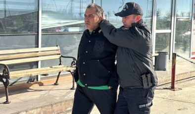 Dikkat çeken görüntü! Belediye başkanı adliyeye böyle götürüldü