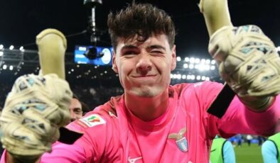 Üst üste 4 penaltı kurtaran Motta, takımını tek başına finale çıkardı