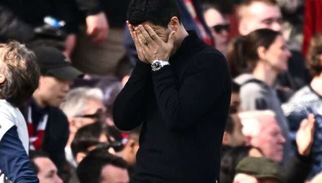 Yıllar sonra şampiyonluğa koşan Arsenal kendi sahasında yenildi