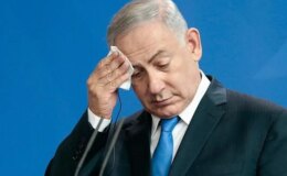 Yolsuzlukla yargılanan Netanyahu’nun duruşması başlamasına bir saat kala “güvenlik” gerekçesiyle iptal edildi