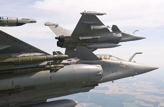 Yunanistan ve Fransa’nın Türkiye karşıtı hamlesine Rusya’dan tehdit: Vururuz