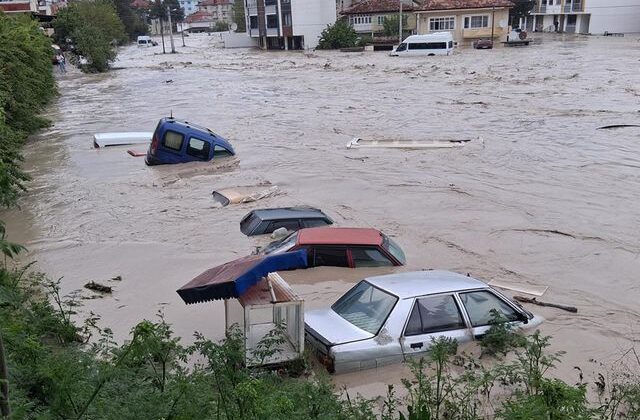 5 bölgeye kuvvetli yağış uyarısı! Saat de verildi