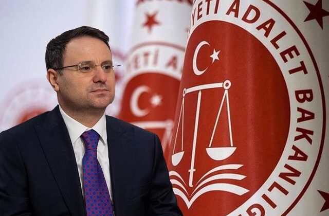 Adalet Bakanlığı 15 bin sözleşmeli personel alacak! İşte alınacak kadrolar