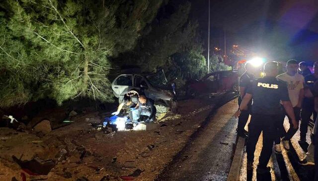 Adana’da feci kaza: Karı koca öldü, 4 yaşındaki çocukları yaralandı