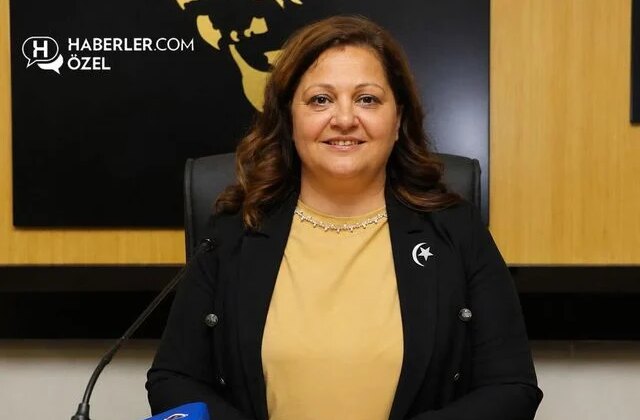Afyonkarahisar Belediye Başkanı Burcu Köksal’ın AK Parti’ye geçişi kenti ikiye böldü