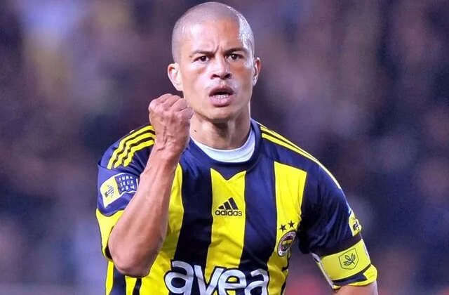 Alex de Souza’dan Fenerbahçe’deki seçim için gece yarısı açıklama
