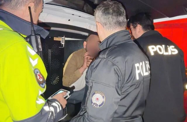 Alkol alıp kaza yaptı, her şeyi unuttu ama eşini unutmadı