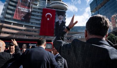 Ankara Valiliği: Emniyete CHP Genel Merkezi’nin boşaltılması için talimat verildi