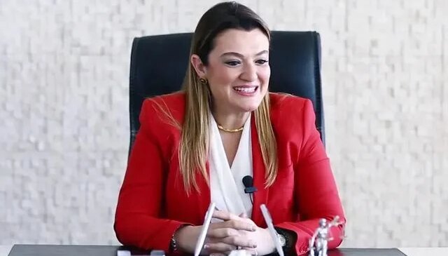 Antalya’da yolsuzluk soruşturmasında Büyükşehir Belediyesi Genel Sekreteri Cansel Tuncer tutuklandı