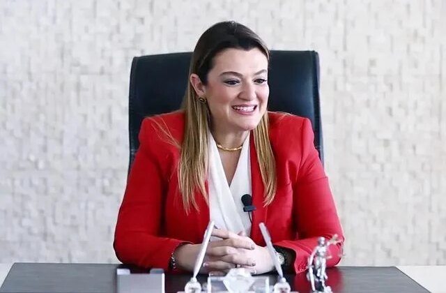 Antalya’da yolsuzluk soruşturmasında Büyükşehir Belediyesi Genel Sekreteri Cansel Tuncer tutuklandı