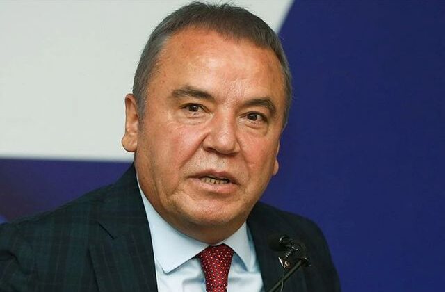 Antalya’da Muhittin Böcek’in de yargılandığı davada şok ifade: Altınlar çanta ile geldi, parası Zeynep Kerimoğlu’na gitti