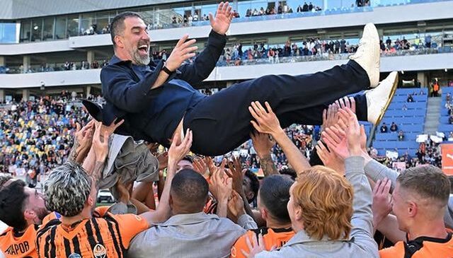 Arda Turan, Türk teknik direktörlük tarihine geçti