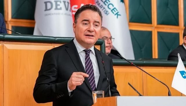 Babacan’dan “transfer” tepkisi! İktidar ve ana muhalefeti sert eleştirdi