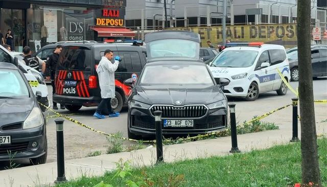 Bağcılar’da gizemli ölüm: Haber alınamayan mağaza sahibi otomobilinin bagajında ölü bulundu