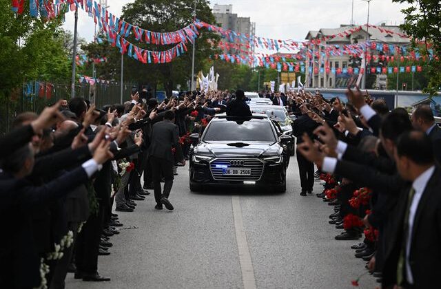 Bahçeli’ye Ülkü Ocakları’ndan görkemli karşılama