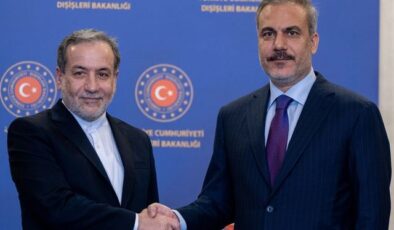 Bakan Fidan, İranlı mevkidaşı Arakçi ile görüştü