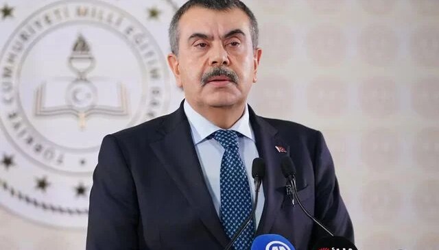 Bakan Tekin’den okul saldırısında hayatını kaybeden Almina için başsağlığı mesajı