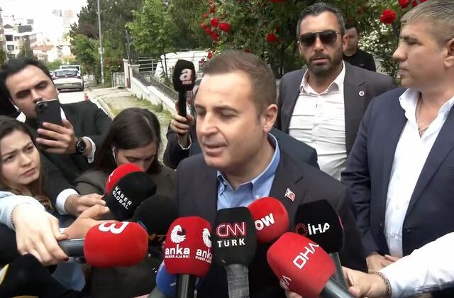 Balıkesir Büyükşehir Belediye Başkanı Akın karar sonrası Kılıçdaroğlu’nu ziyaret etti