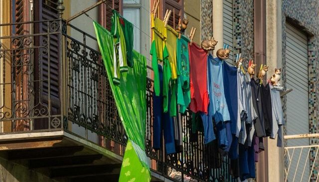 İspanya’da balkona çamaşır asmak yasaklandı