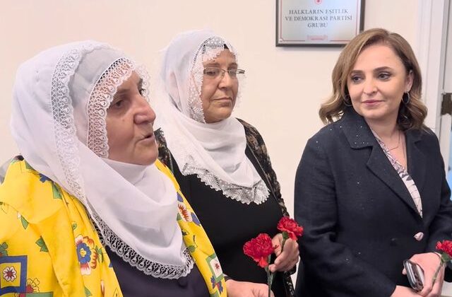 Barış Anneleri’nin ilk durağı MHP oldu! Görüşmede dikkat çeken anlar