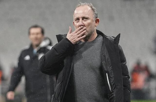 Beşiktaş’ta Sergen Yalçın için karar çıktı