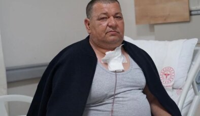Bilecik’te bir kişinin boynundan 542 gram tiroit kitlesi çıkarıldı