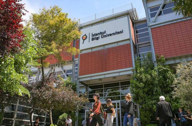 Bilgi Üniversitesi kapatıldı! Binlerce öğrenci Mimar Sinan’da eğitime devam edecek