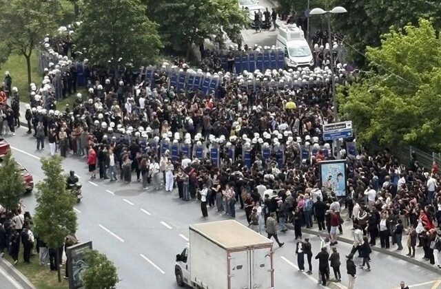 Bilgi Üniversitesi’nde polis müdahalesi! Gözaltılar ve yaralılar var