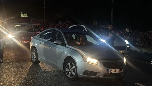 Bodrum girişinde bayram yoğunluğu: Polis ekiplerinden sıkı denetim