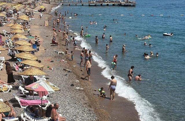 Bodrum sahillerinde bayram yoğunluğu